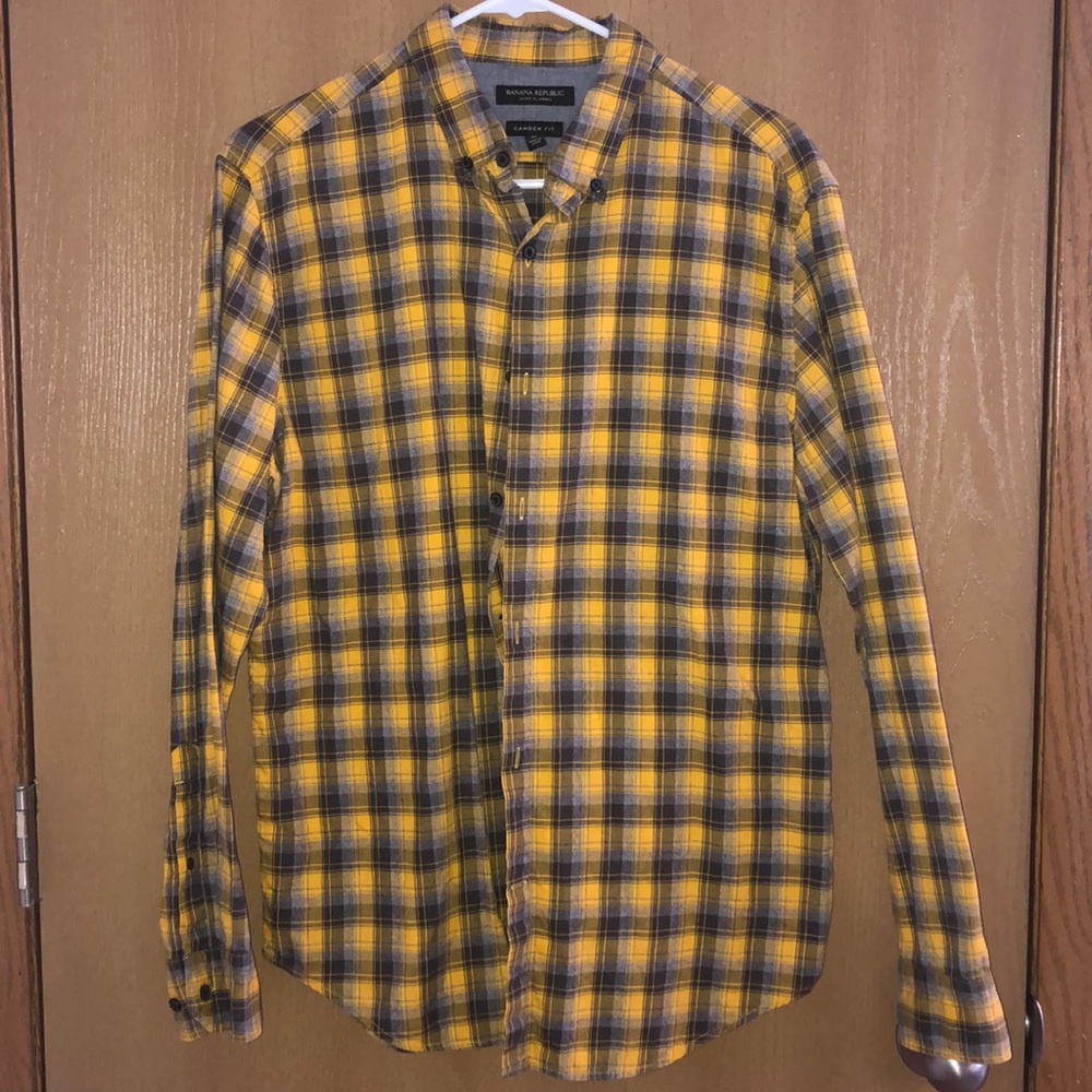 Yellow Men’s plaid shirt